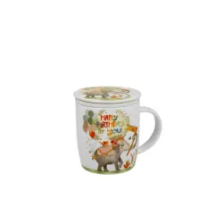Porcelanowy kubek z napisem Happy Birthday, metalowym zaparzaczem i pokrywką w eleganckim pudełku prezentowym z kokardą – dorotea.pl